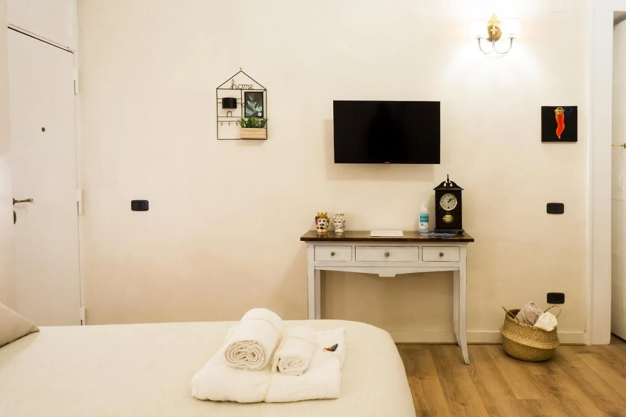 Residenza Sforza Apartment 1 Naples Italy